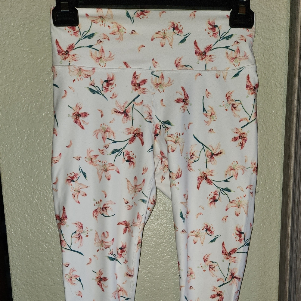Fabletics High Waist Lily Vine Print Legging M